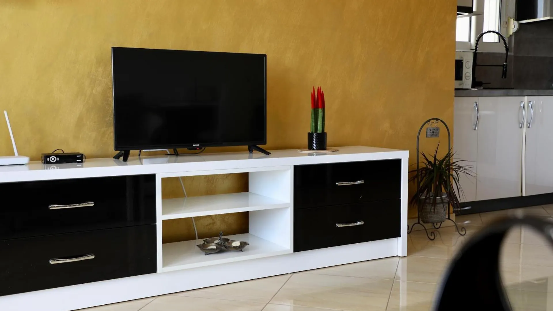 Nikol Apartments Saranda 0*,
