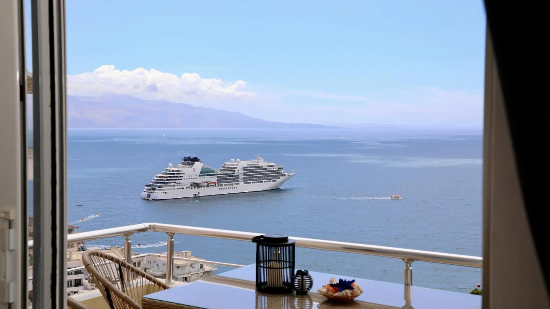 Nikol Apartments Saranda Albánia